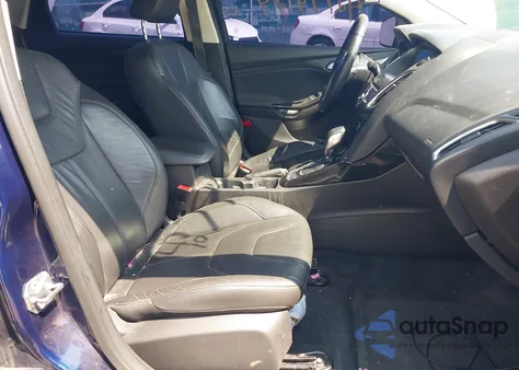 2016 Ford Focus Titanium из США, поврежденный, VIN 1FADP3J26GL382371